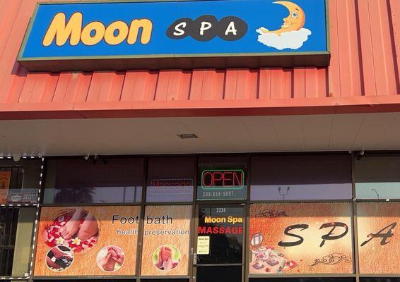 I strongly recommend the Moon Spa, and I will get a satisfactory massage every regularly.