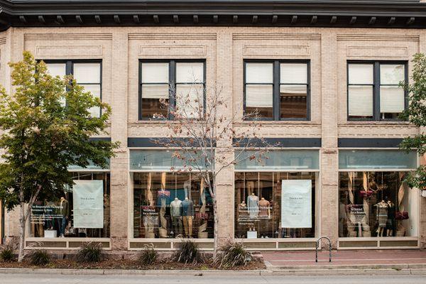 One of our favorite recent windows highlighting the launch of our Responsible Packaging Movement!