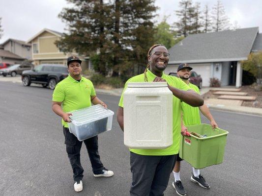 JUNK180 hires team members on personality first. Here's Tino, Joseph, and Noa. Great guys, providing a great costumer experience.