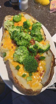 Broccoli and cheese potato