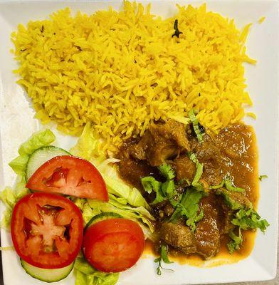 Lunch Special :-
 Tender pieces of lamb cooked in a mild onion-based curry sauce.  (11.45)