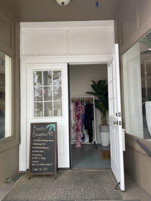 Spray tanning and cute women's clothing boutique! Love all the summer pieces and now want a summer vacation!