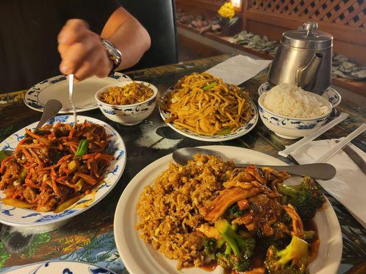 Hot sizzling beef, house style lo mein, chicken and broccoli, fried rice.