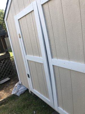 Door is Warped you can put a lock on it.