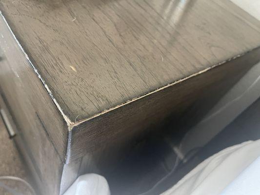 Nightstand Dragged on cement