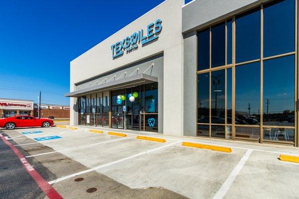 TexSmiles Dental is conveniently located in Deer Park, TX on Center Street and Pasadena Boulevard next to Planet Fitness