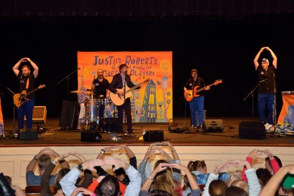 Justin Roberts Concert 2014
Photo Credits: Dale Jessens