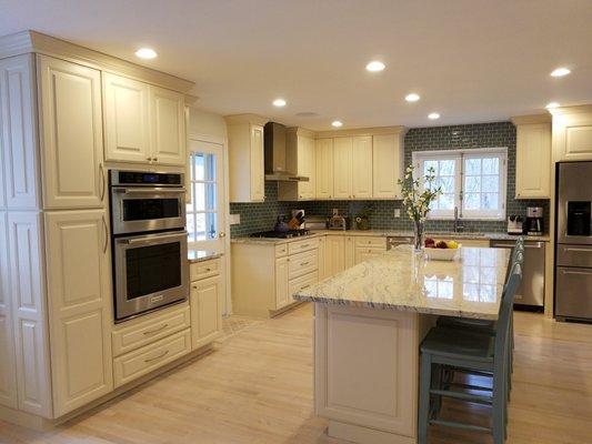 Check out this gorgeous Kabinart kitchen in Easton Rose did in 2016