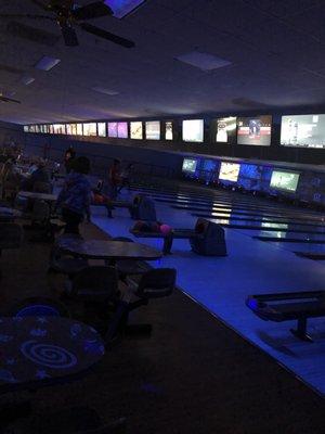 22 Bowling Lanes