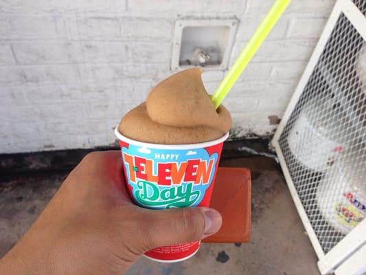 Free Slurpee on 7/11. -Taken with an Apple iPhone 5