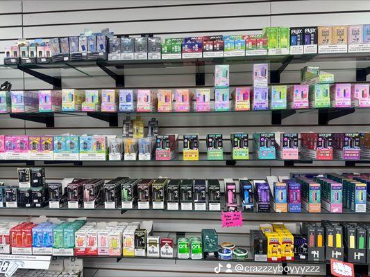 Looking for the best smoke shop in Round Rock? Visit Chill Out Smoke Shop on Sam Bass Rd for a wide selection of vaping essentials, CBD prod