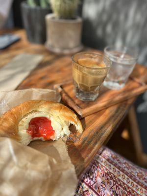 Cortado comes w a topo chico chaser