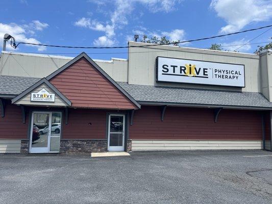 Front Entrance for Strive Physical Therapy in Wyomissing