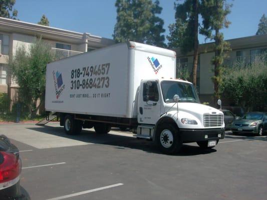 Big 3 bedroom Move in woodland hills ca