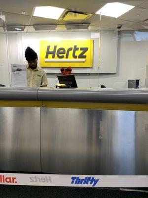 Hertz Car Rental - Boston - 30 Park Plaza