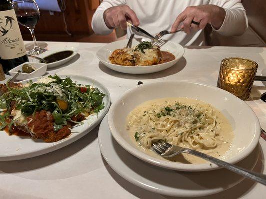 Veal parmigiana and chicken parmigiana... so yummy and Caesar salad!! Can't say enough about the service and food.