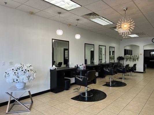 Women's Salon