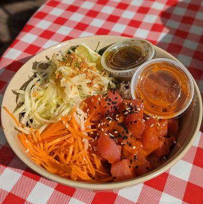 Lemon Pepper Papaya Salad with Salmon