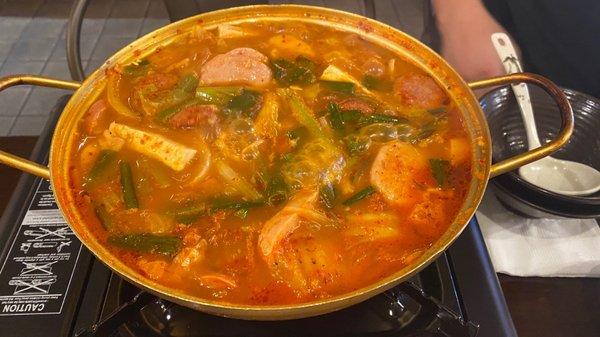 I 1 spicy sausage stew (army stew)