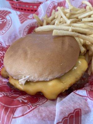 Single Steakburger with Cheese