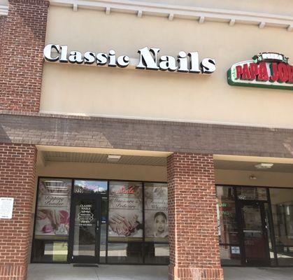 Classic nails salon