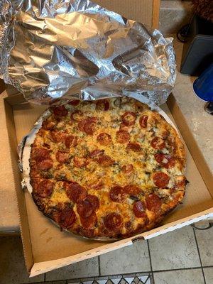 16" sausage,pepperoni and mushroom