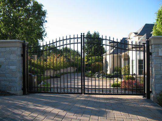 2 driveway gate