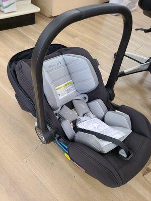 Infant car seat on sale!!!