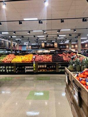 ShopRite Montgomery NY. Older, fairly clean store.