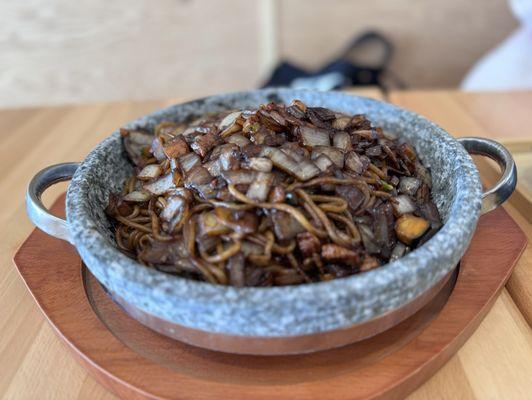 Fried black bean noodle