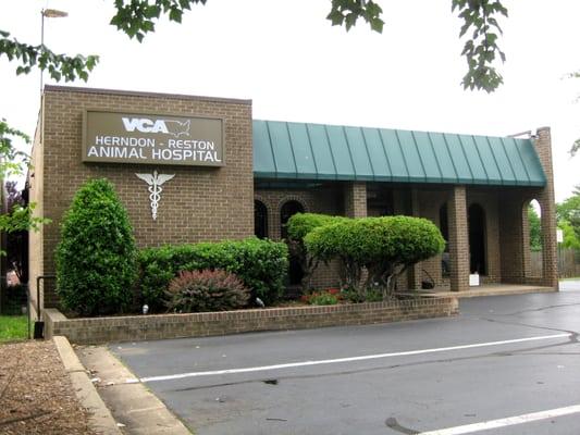 VCA Herndon-Reston Animal Hospital Front