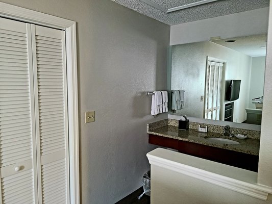 Loft bathroom ( Executive Suite)