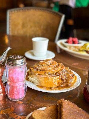 gigantic cinnamon bun