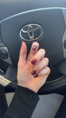 Wine red nails for the fall season