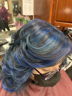 Blue hair by Rosa