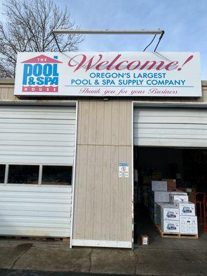 Oregon's Largest Pool & Spa Supply Company!