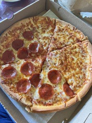 Cheese pizza