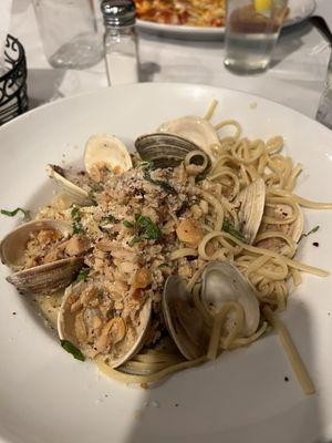 Linguine and Clam Sauce