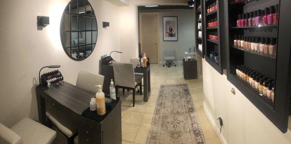 New nail salon!