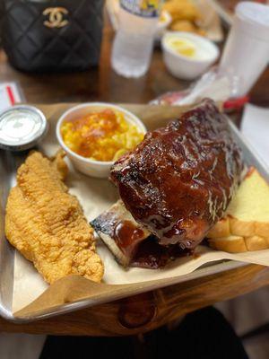 Ribs, a Mac n Cheese & Fried Fish