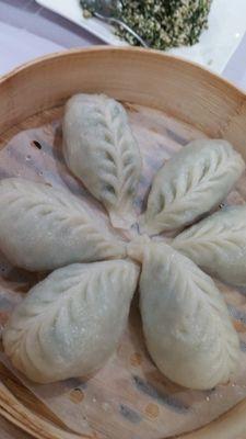 steamed vegetable dumpling