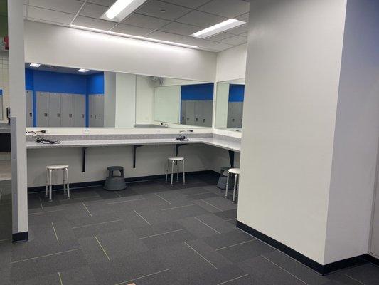 Spacious locker rooms (this is just one part of the women's locker room)