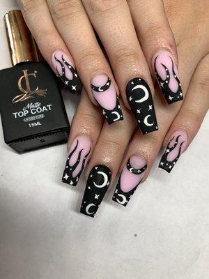 Nails Q