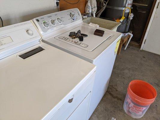 Washer I got from GM Major Appliance is on the right side.