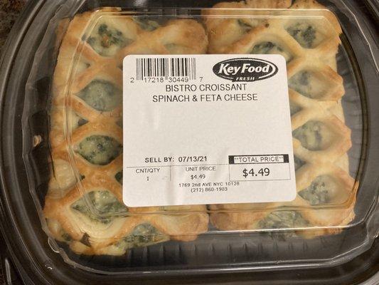 They aren't having Spinach Feta Empanadas anymore because they didn't sell! I'm trying these. 07/10/21