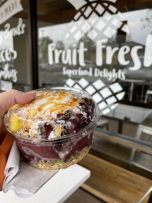 Small Açaí, granola, grapes, pineapple, coconut and honey drizzle