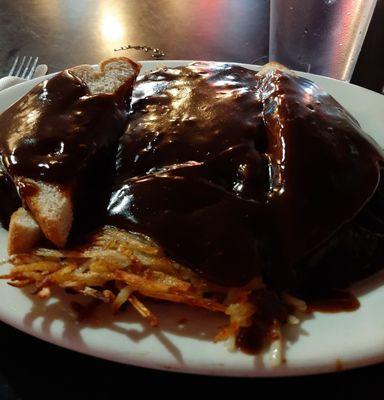 Hot Beef Sandwich with Hashbrowns