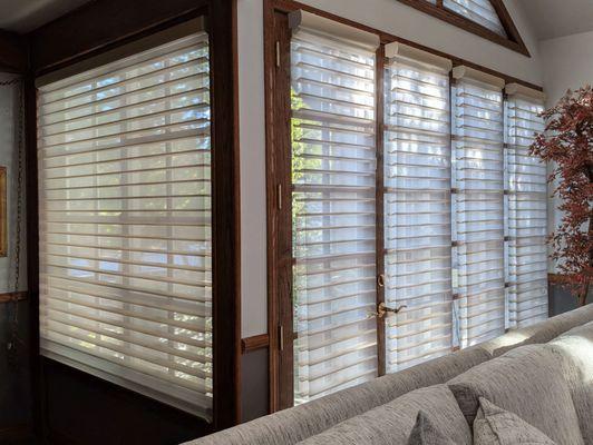 Hunter Douglas Silhouette blinds - corner view