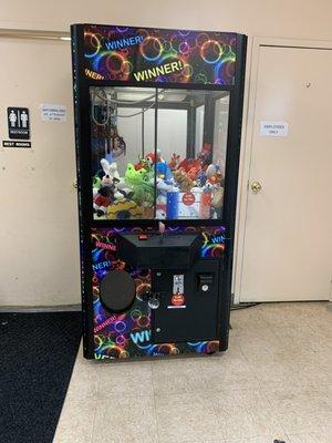 Pass your time and play the toy claw machine