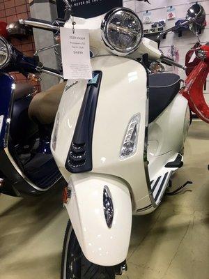 Vespa Yacht Edition